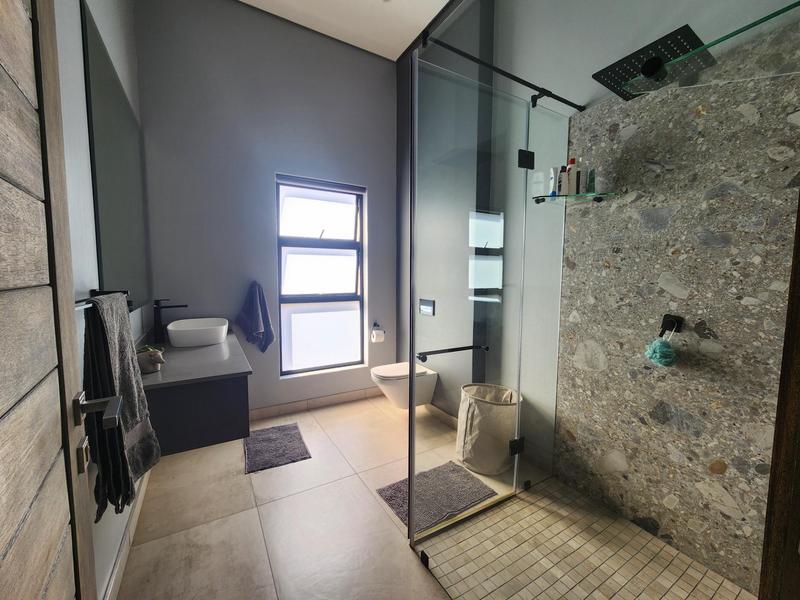 5 Bedroom Property for Sale in Heron Banks Golf Estate Free State